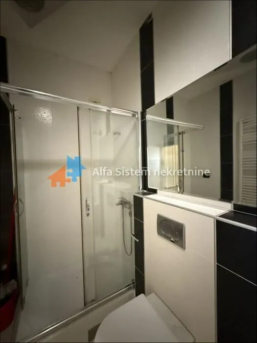 Rent, office space, 144m², Južni Bulevar, Vračar Sve Podlokacije