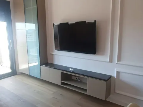 Izdavanje, dvosoban stan, 80m², Centar, Bar - image 7