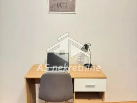 Izdavanje, trosoban stan, 60m², Savski Venac, Beograd - image 8