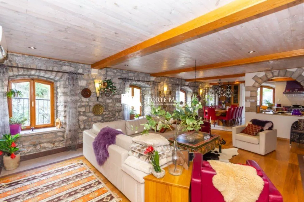 Prodaja, kuća, 226m², Podi, Herceg Novi