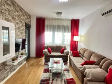 Izdavanje, dvosoban stan, 80m2, Vezirov Most, Podgorica Izdavanje, dvosoban stan, 80m2, Vezirov Most, Podgorica