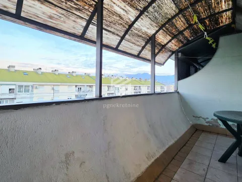 Izdavanje, jednosoban stan, 43m², Stari Aerodrom, Podgorica - image 12