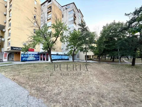 Rent, two bedroom apartment, 78m², Blok 5, Podgorica - image 16
