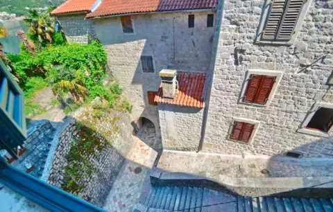 Prodaja, jednosoban stan, 42m², Stari Grad Kotor, Kotor - image 17