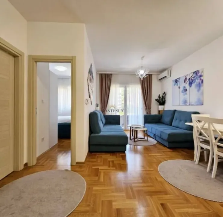 Izdavanje, jednosoban stan, 46m², Budva, Crna Gora