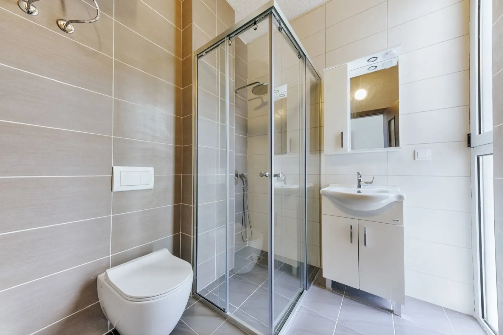 Prodaja, kuća, 250m², Utjeha, Bar