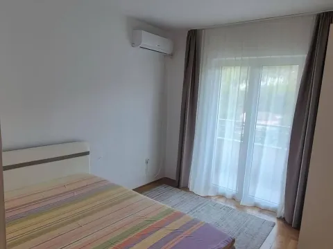 Rent, three bedroom apartment, 88m², Bečići, Budva - image 5