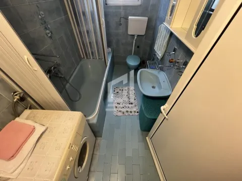 Izdavanje, trosoban stan, 135m², Stari Aerodrom, Podgorica - image 22