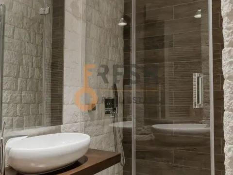 Sale, house, 285m², Budva, Crna Gora - image 13