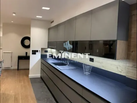 Izdavanje, trosoban stan, 93m², Stari Grad, Beograd - image 10