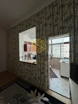 Pogled iz dnevne sobe ka kuhinji i zatvorenoj terasi. - image 2