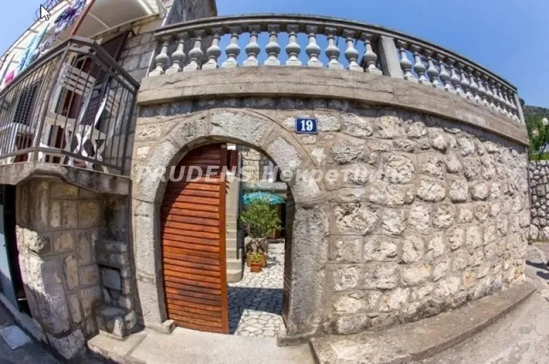 Sale, house, 210m², Bečići, Budva