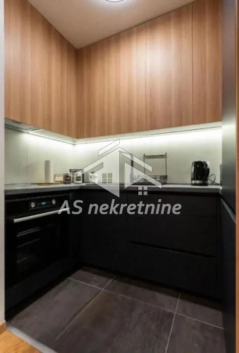 Izdavanje, dvosoban stan, 55m², Južni Bulevar, Vračar Sve Podlokacije