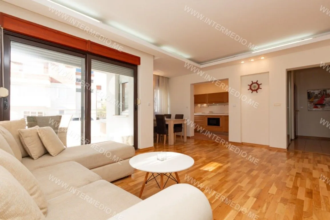 Sale, two bedroom apartment, 80m², Đenovići, Herceg Novi
