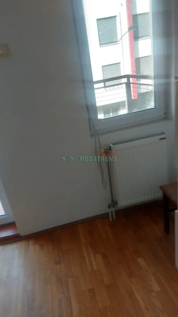 Izdavanje, jednosoban stan, 30m², Bulevar Oslobodjenja, Novi Sad Sve Podlokacije