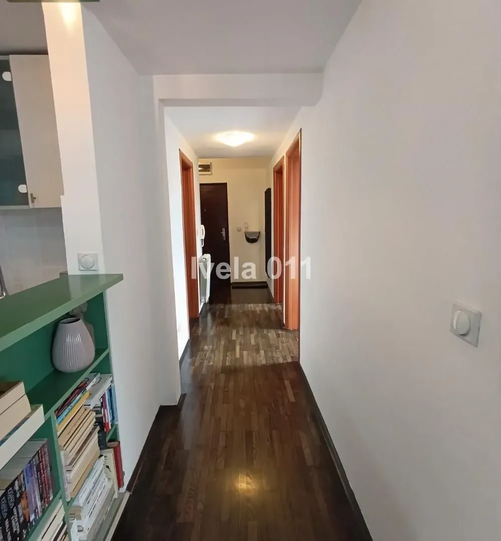 Prodaja, trosoban stan, 70m², Vojvode Vlahovica, Beograd