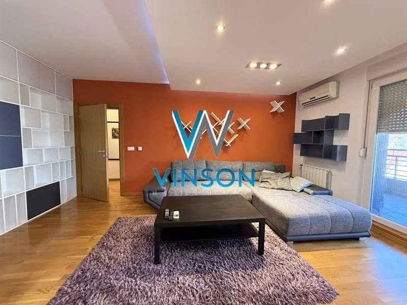 Izdavanje, dvosoban stan, 60m², Centar, Novi Sad