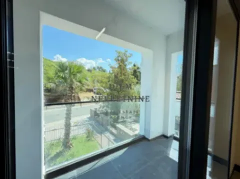 Izdavanje, trosoban stan, 111m², Vezirov Most, Podgorica - image 5