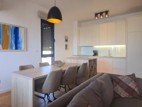 Izdavanje, trosoban stan, 95m², City Kvart, Podgorica - image 6