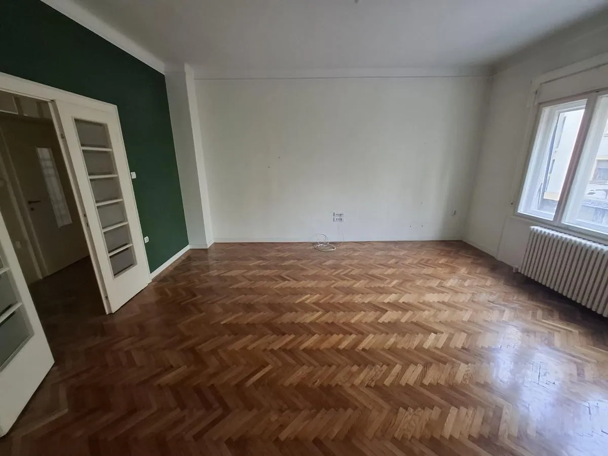 Izdavanje, trosoban stan, 122m², Centar, Novi Sad