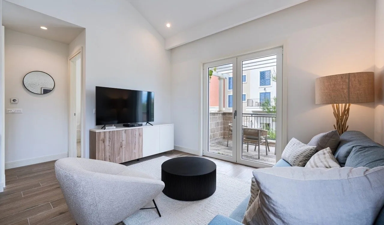 Prodaja, jednosoban stan, 56m², Luštica Bay, Tivat