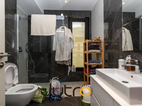 Rent, three bedroom apartment, 142m², Zagorič, Podgorica - image 11