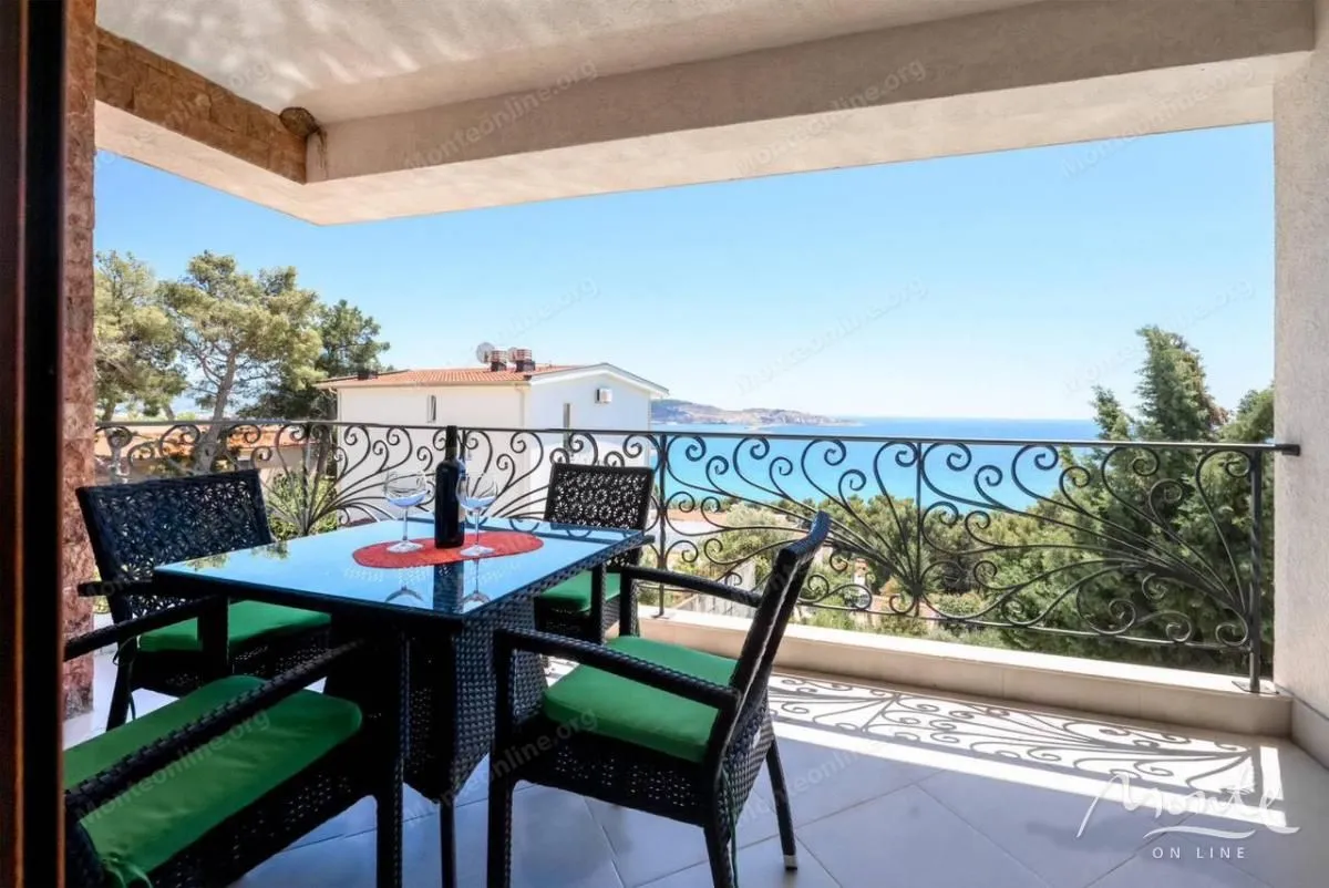 Prodaja, kuća, 252m², Šušanj, Bar