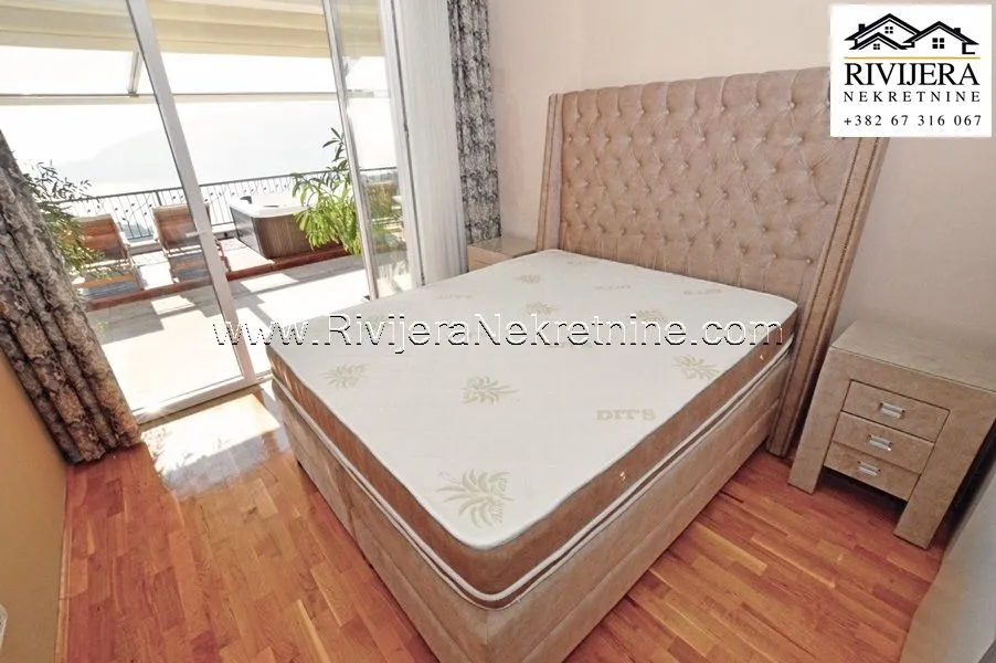 Prodaja, trosoban stan, 220m², Topla, Herceg Novi