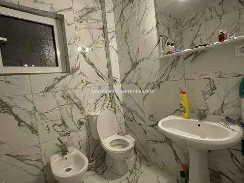 Prodaja, kuća, 280m², Podgorica, Crna Gora - image 11