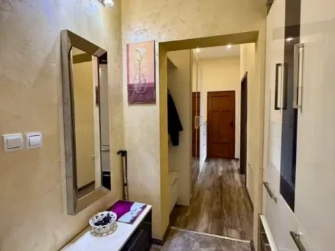 Prodaja, dvosoban stan, 65m², Centar, Bar - image 7