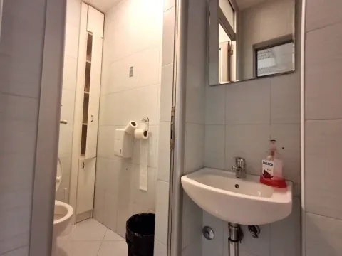 Izdavanje, poslovni prostor, 130m², Preko Morače, Podgorica - image 6