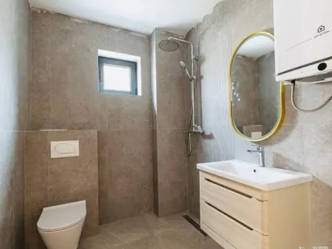 Sale, one bedroom apartment, 64m², Bečići, Budva - image 1