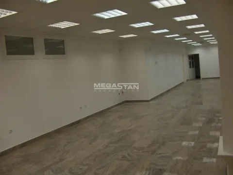 Prodaja, poslovni prostor, 219m², Lekino Brdo, Voždovac Sve Podlokacije - image 2