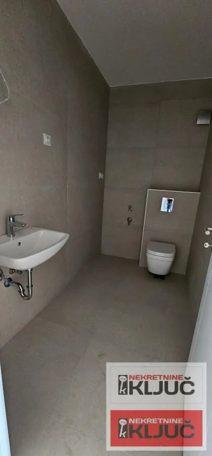 Prodaja, četvorosoban stan, 80m², Telep, Novi Sad Sve Podlokacije