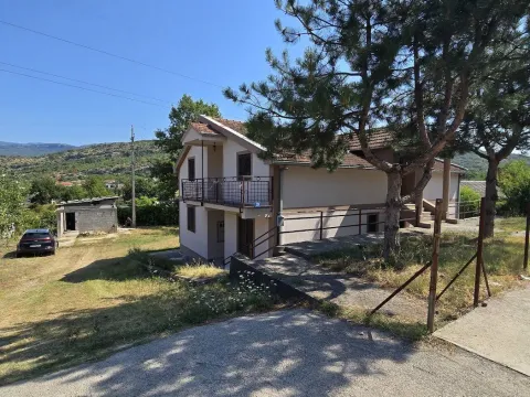 Sale, house, 236m², Velje Brdo, Podgorica - image 17