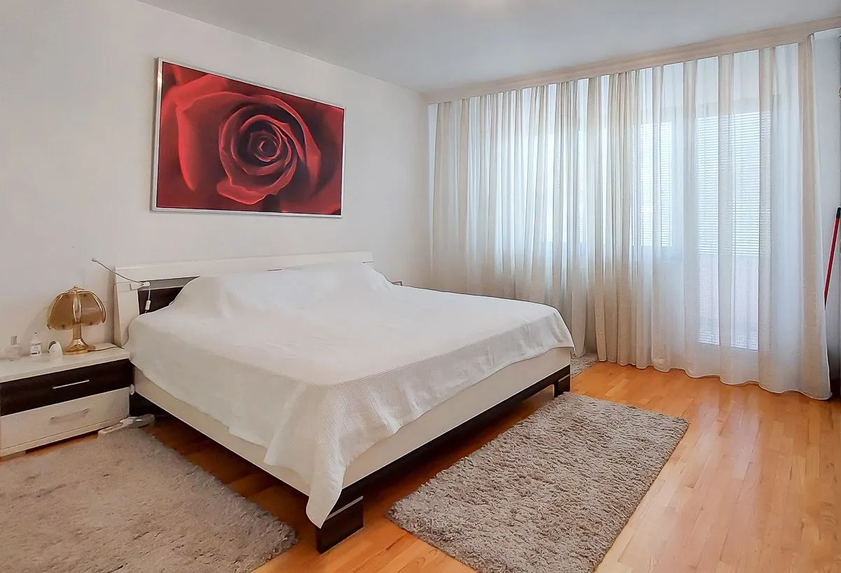 Prodaja, kuća, 295m², Sremčica, Beograd
