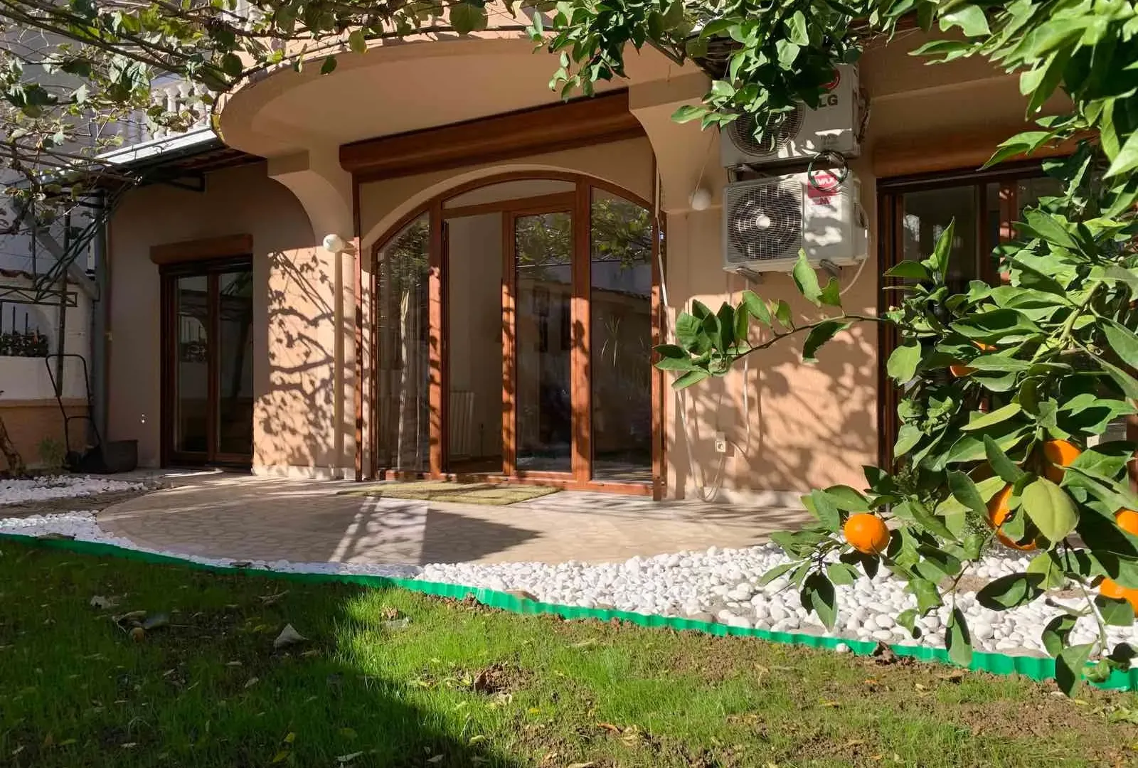 Izdavanje, kuća, 110m², Gorica C, Podgorica