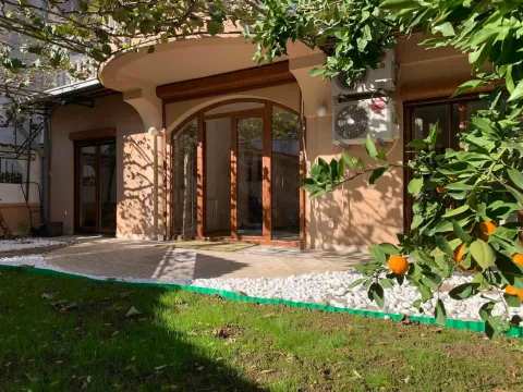 Izdavanje, kuća, 110m², Gorica C, Podgorica - image 1