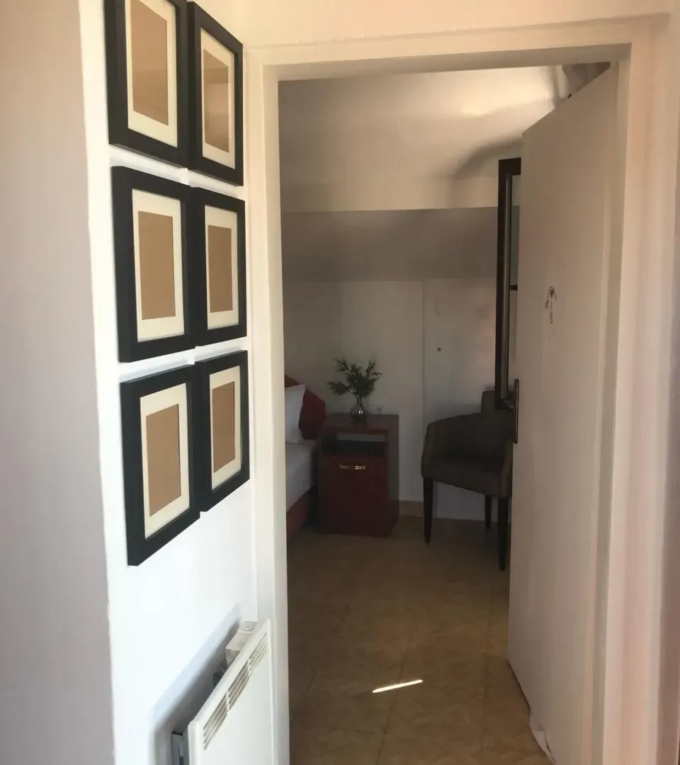 Izdavanje, kuća, 40m², Tološi, Podgorica