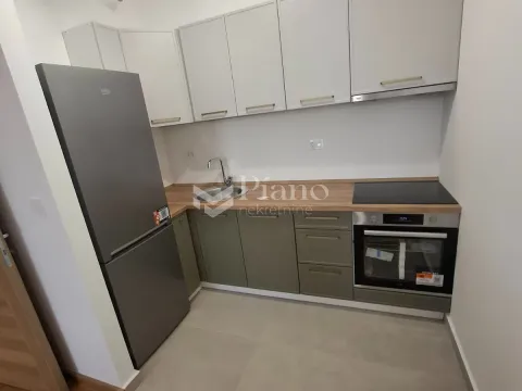 Izdavanje, jednosoban stan, 45m², City Kvart, Podgorica - image 3