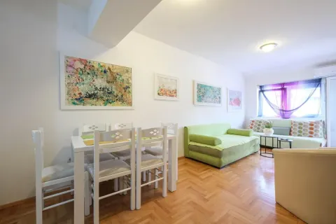 Sale, one bedroom apartment, 44m², Centar, Budva - image 2
