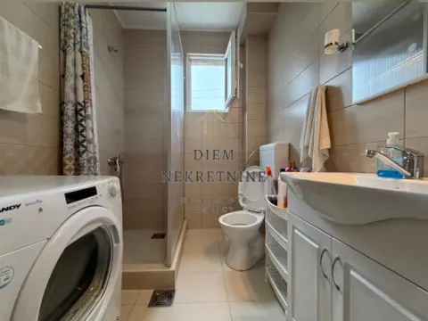 Izdavanje, kuća, 170m², Donji Kokoti, Podgorica - image 17