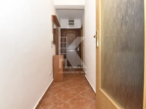 Rent, one bedroom apartment, 43m², Centar, Podgorica - image 8
