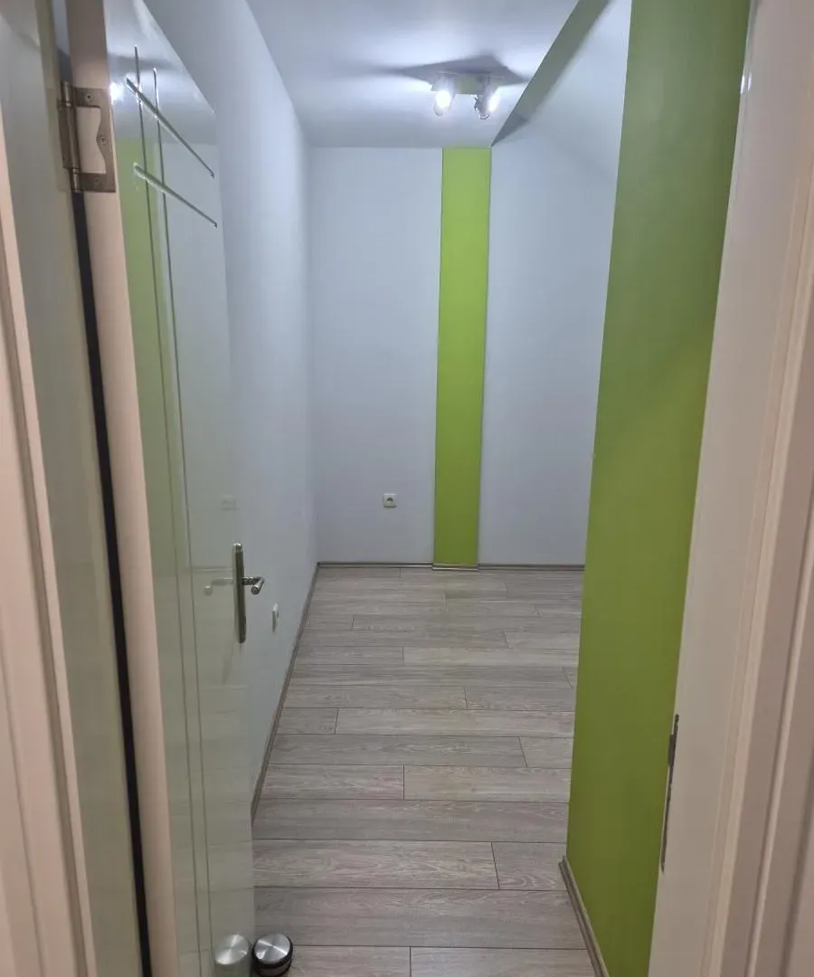 Prodaja, četvorosoban stan, 119m², Nova Detelinara, Novi Sad Sve Podlokacije