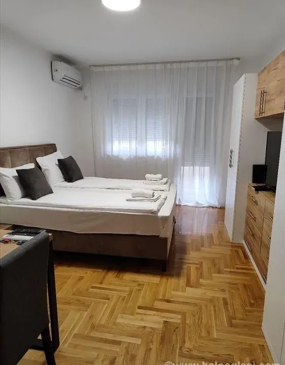 Izdavanje, jednosoban stan, 35m², Bogoslovija, Palilula Sve Podlokacije