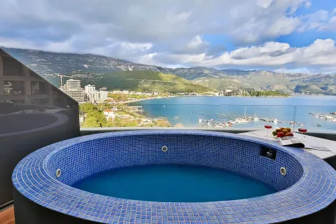 Izdavanje, dvosoban stan, 117m², Centar, Budva - image 15