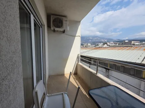 Rent, one bedroom apartment, 45m², Budva, Crna Gora - image 10