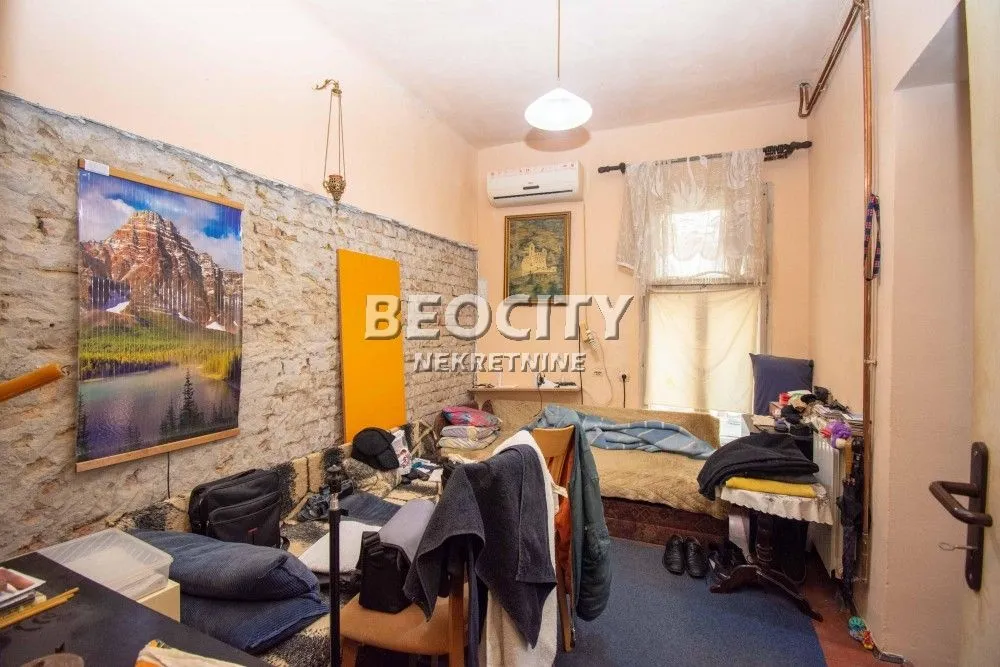 Prodaja, četvorosoban stan, 70m², Centar Sve Podlokacije, Beograd