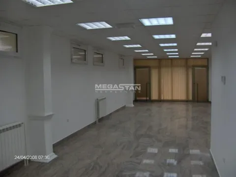 Sale, office space, 370m², Lekino Brdo, Voždovac Sve Podlokacije