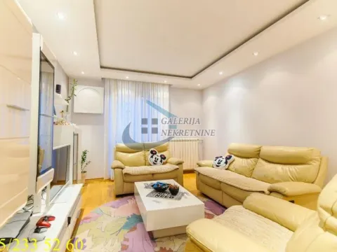 Stan in Vidikovački venac